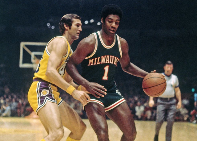 足暴露无遗 足暴露无遗