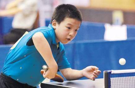 更加稳重的 更加稳重的